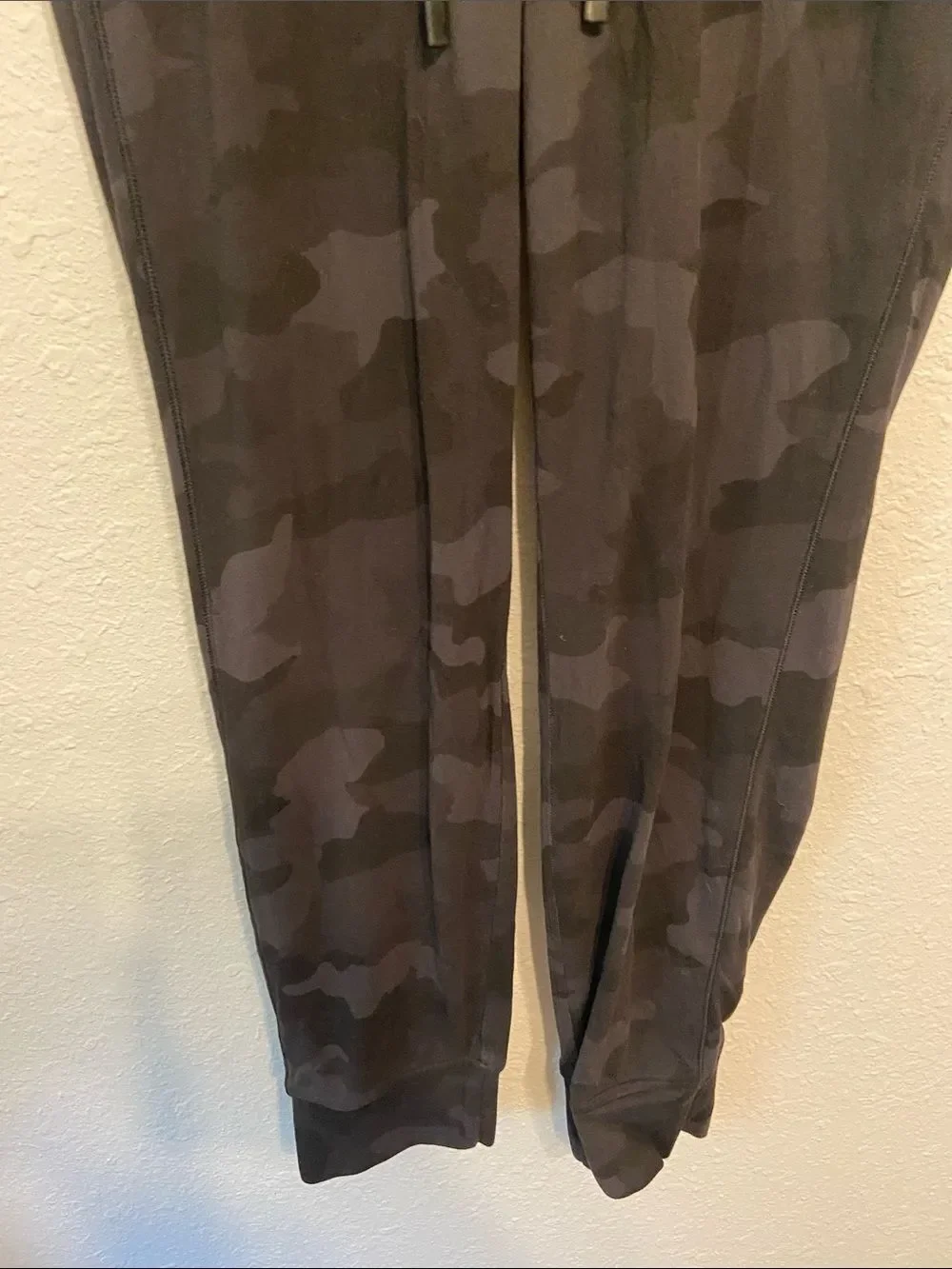 Lululemon Black Camo Print Ready to Rulu Joggers Size 4